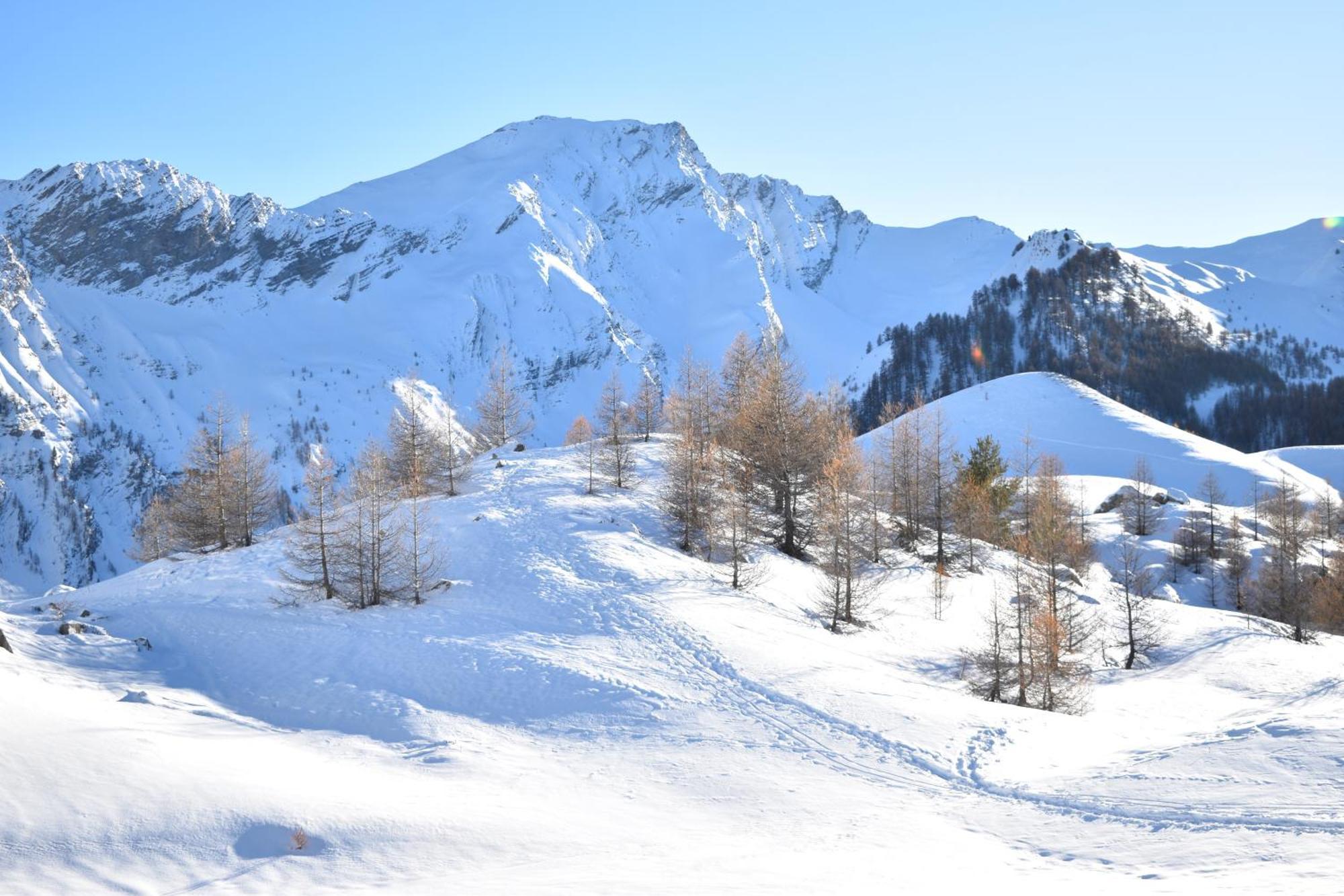 Residence Le Schuss Studio Montagne En Bas Des Pistes Vars  Exterior photo